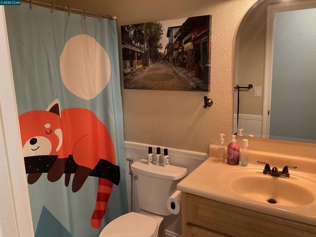 4041 Saint Andrews Way, Antioch CA: https://media.crmls.org/mediaz/c60cf9a1-6c14-4ff6-a479-6666da6e801c.jpg