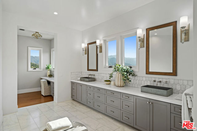 26767 Mulholland Highway, Calabasas CA: https://media.crmls.org/mediaz/c60de980-1f78-4adf-912e-32fa19f7069e.jpg