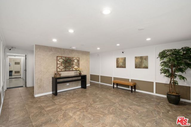 3640 Cardiff Avenue, Los Angeles CA: https://media.crmls.org/mediaz/c60df032-9cd4-4ffe-b058-583896f27197.jpg