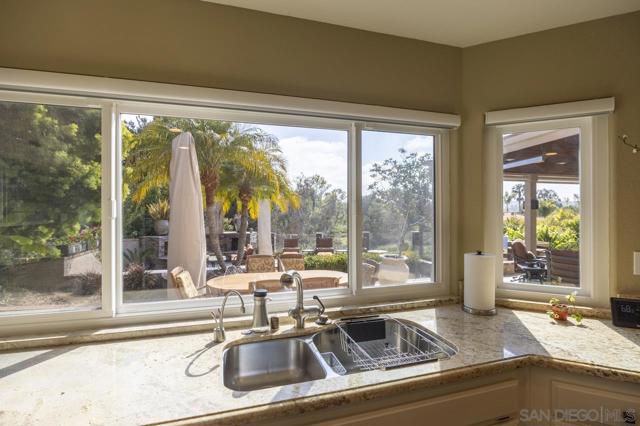 3245 Brookside Ln, Encinitas CA: https://media.crmls.org/mediaz/c60ed256-323b-4c47-9074-da3f46f37c33.jpg