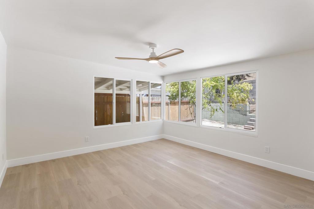 MLS #250034115SD img 25