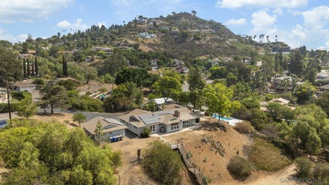 9484 86 La Cuesta Dr, La Mesa CA: https://media.crmls.org/mediaz/c60ee644-5a32-4877-8968-3214f6efbb27.jpg