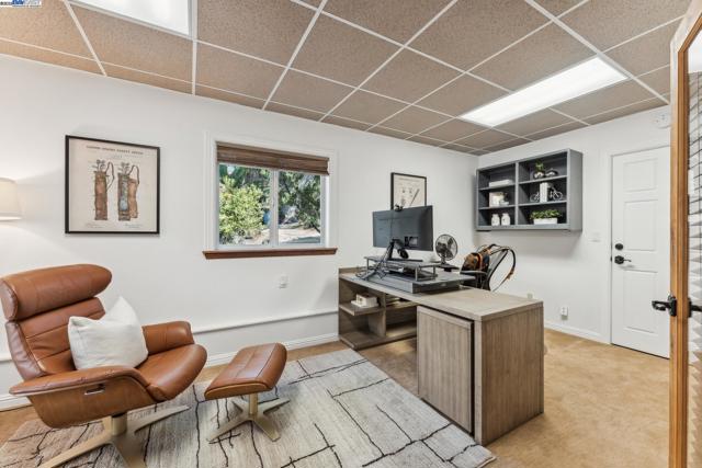 4613 Mirador Dr, Pleasanton CA: https://media.crmls.org/mediaz/c60f29f3-5ffb-48d3-bb5d-71759d81d977.jpg