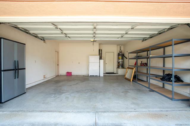 2133 View Crest Glen, Escondido CA: https://media.crmls.org/mediaz/c60f5f03-6e2a-4934-8acb-af69fb5f6a06.jpg