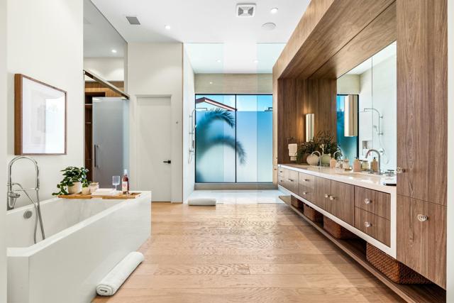 3 Makena Lane, Rancho Mirage CA: https://media.crmls.org/mediaz/c60fdc59-569c-4bdb-8333-64655b6897b6.jpg