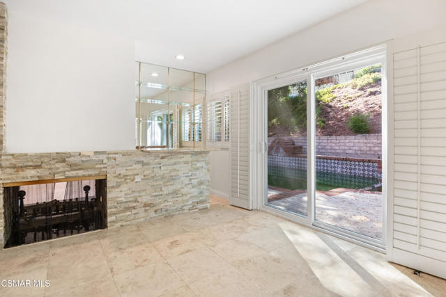 681 Triunfo Canyon Road, Westlake Village CA: https://media.crmls.org/mediaz/c60fe107-8655-4b0e-a28e-f1ebf2aeb971.jpg