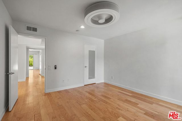 4207 Michelangelo Avenue, Woodland Hills CA: https://media.crmls.org/mediaz/c6106f3a-2cf0-4835-82d1-d440610bbc57.jpg