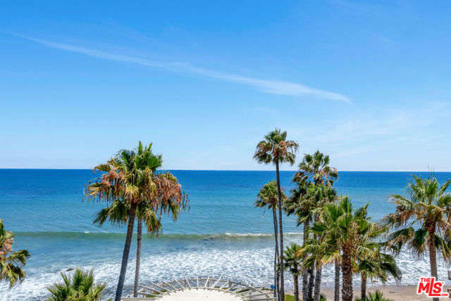 26664 Seagull Way, Malibu CA: https://media.crmls.org/mediaz/c61098d1-7ab5-4cd7-b487-f8a2a334199e.jpg