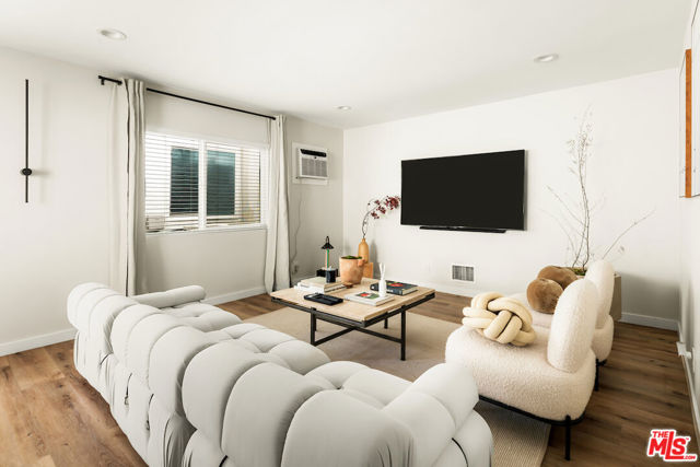 151 S Rexford Drive, Beverly Hills CA: https://media.crmls.org/mediaz/c610b2e4-5cdd-4076-b3bb-d2ac13e427ac.jpg