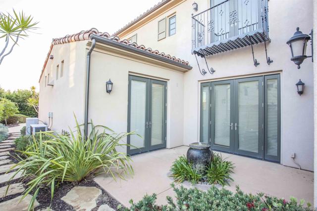 16632 Rose Of Tralee Ln, San Diego CA: https://media.crmls.org/mediaz/c6116d35-a76c-4e51-8372-c250cccf5098.jpg