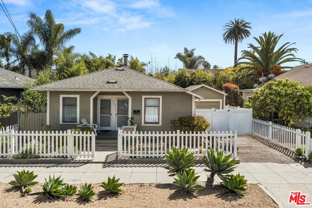 327 W Figueroa Street