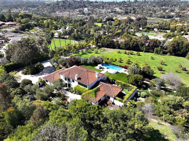 Detail Gallery Image 2 of 43 For 4773 El Mirlo, Rancho Santa Fe,  CA 92067 - 5 Beds | 6/1 Baths