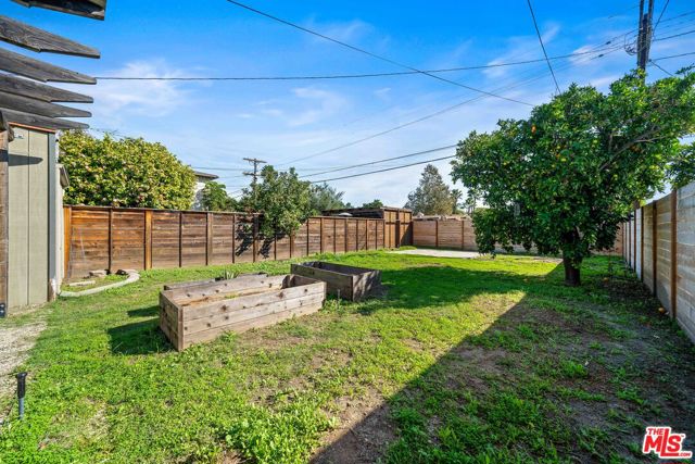 3000 Finch Street, Los Angeles CA: https://media.crmls.org/mediaz/c6130883-d8ce-44c4-8de9-46e39938559b.jpg