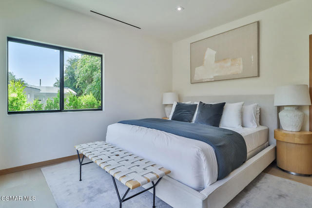 514 W Washington Boulevard, Pasadena CA: https://media.crmls.org/mediaz/c6130cba-ca4f-4181-bff9-e71599b71a6e.jpg
