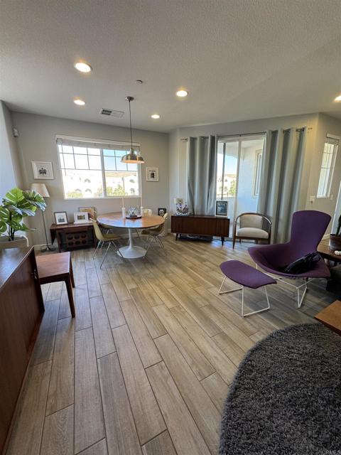 1614 Sanderling Avenue, Chula Vista CA: https://media.crmls.org/mediaz/c613a1dc-63ac-4d4a-8791-1d5e489e39c6.jpg