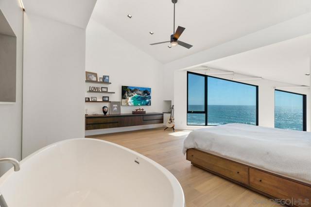 135 S Sierra Ave, Solana Beach CA: https://media.crmls.org/mediaz/c613a5b1-cece-4cff-8c68-635367250d9b.jpg