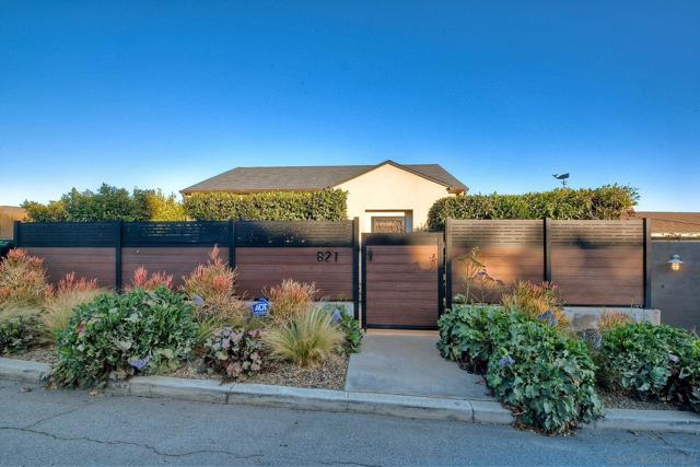 812 San Antonio Pl, San Diego CA: https://media.crmls.org/mediaz/c613e56e-6830-49cc-b96b-2b48e1ae83f9.jpg