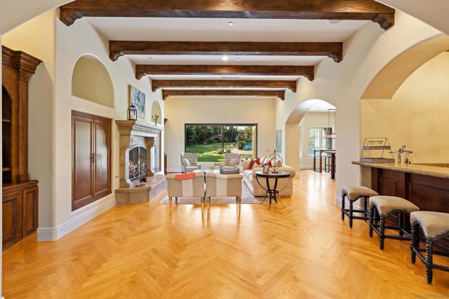 16356 Rambla De Las Flores, Rancho Santa Fe CA: https://media.crmls.org/mediaz/c61422fd-aa3f-4be6-a5e8-6a3ed01a6f70.jpg