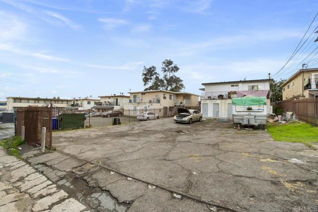 Image 21 of 25 For 937 Grand Avenue