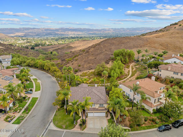 181 Dusty Rose Court, Simi Valley CA: https://media.crmls.org/mediaz/c614a160-030c-4faa-82c9-cfb5755854fe.jpg