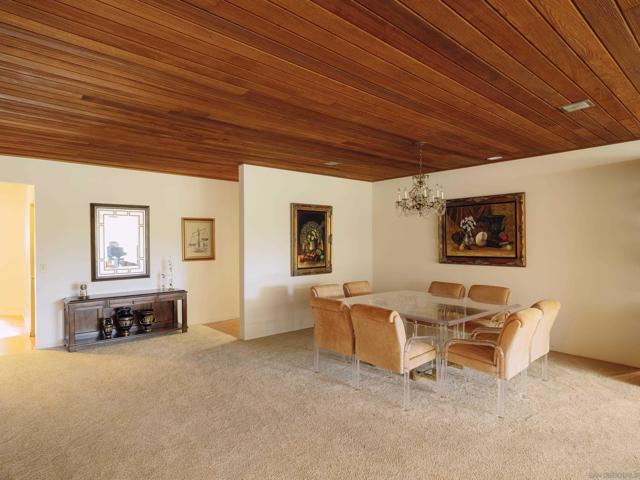 6009 Mimulus, Rancho Santa Fe CA: https://media.crmls.org/mediaz/c614a1f6-0043-4631-a2f8-9659c45370ee.jpg