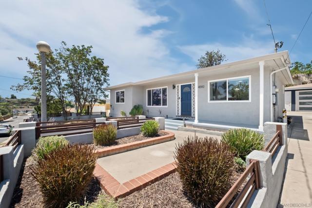 4542 Toni Lane, La Mesa CA: https://media.crmls.org/mediaz/c614a20f-16f6-4886-b240-d727d5c77bf6.jpg