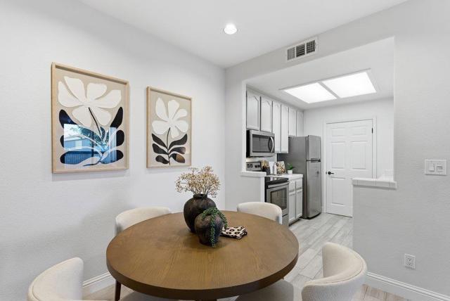 838 Bucks Lake Court, San Jose CA: https://media.crmls.org/mediaz/c6151a89-b687-4121-92d3-5355cd131c52.jpg