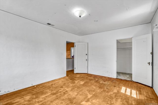 3114 Dumas St, San Diego CA: https://media.crmls.org/mediaz/c615ee8e-5ab7-4573-84de-ce1e923e93b7.jpg