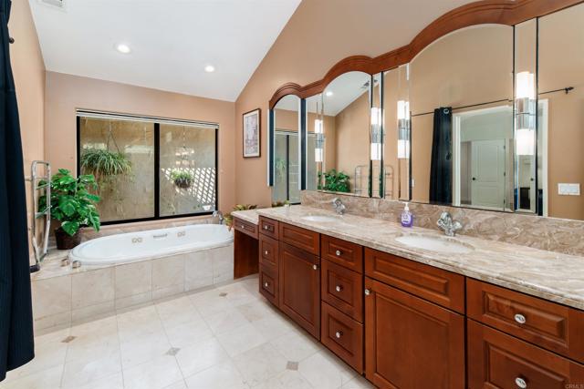 Detail Gallery Image 26 of 54 For 6541 Vispera Pl, Carlsbad,  CA 92009 - 4 Beds | 3/2 Baths