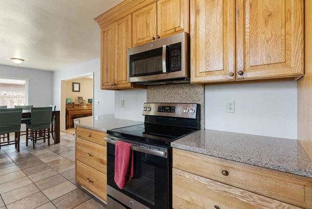 1052 San Simeon Drive, Salinas CA: https://media.crmls.org/mediaz/c616af35-2729-447a-8cc4-fb97e8ff3a52.jpg