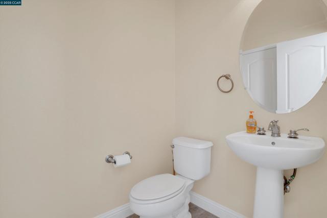 1411 Granite Creek Dr, Patterson CA: https://media.crmls.org/mediaz/c616cd6e-546e-48e3-87cf-0fe4bc85f84b.jpg