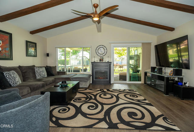 2491 Apple Lane, Oxnard CA: https://media.crmls.org/mediaz/c617b6ce-1bc1-4d4e-a3d2-84a1132408a3.jpg