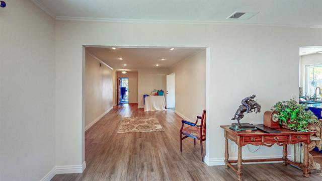 2701 Harriet St, Oceanside CA: https://media.crmls.org/mediaz/c617fe61-31d6-41df-bea8-3bb9d3c07b6a.jpg