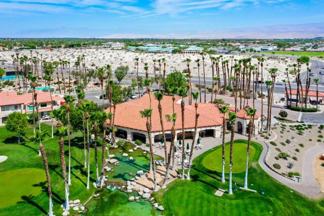 Image 26 of 33 For 78347 Terra Cotta Court