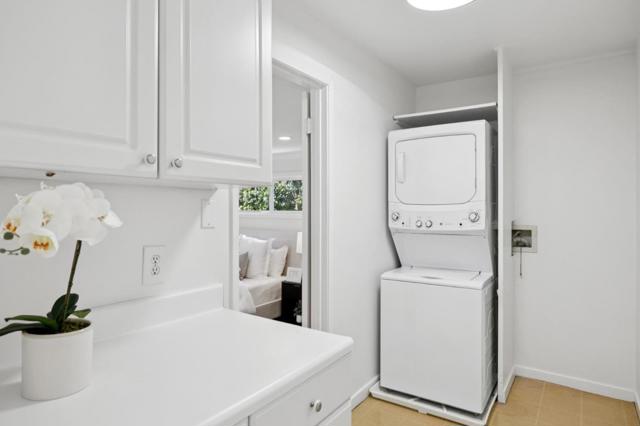 1050 Boranda Avenue, Mountain View CA: https://media.crmls.org/mediaz/c618b02d-9d70-41e3-9627-26817be02db5.jpg