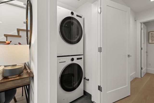17 30th Street, San Francisco CA: https://media.crmls.org/mediaz/c6198e07-a130-4584-a232-5f7721fa0457.jpg