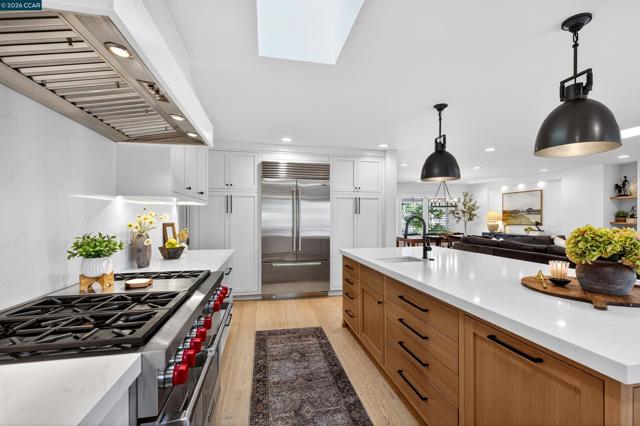 Image 8 of 46 For 393 Colorados Ct