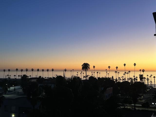 301 Mission Avenue, Oceanside CA: https://media.crmls.org/mediaz/c61a5a85-b9f4-45d2-b75b-809c0fcebcf8.jpg