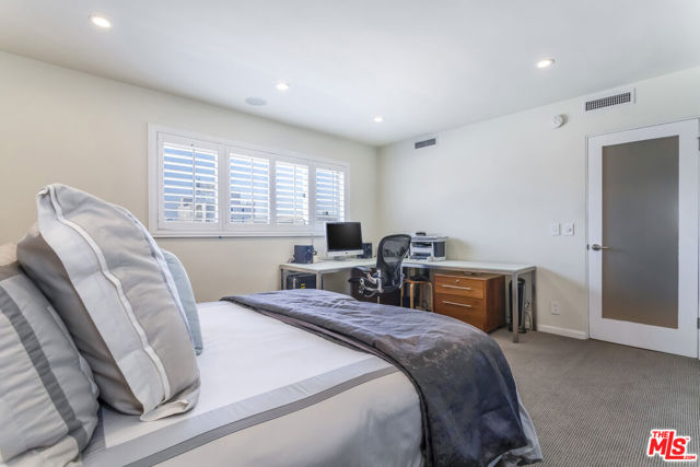 1221 N Kings Road, West Hollywood CA: https://media.crmls.org/mediaz/c61b0292-312f-4674-831e-38b3c221ec91.jpg