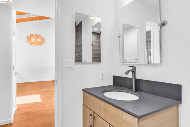 1881 Grand View Drive, Oakland CA: https://media.crmls.org/mediaz/c61bc661-01cf-46cc-a62f-c609f1af62da.jpg