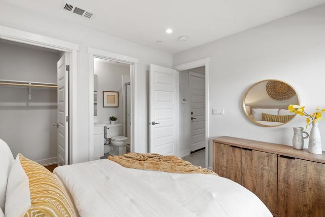 609 E Evelyn Avenue, Sunnyvale CA: https://media.crmls.org/mediaz/c61be06e-224e-467a-ae59-6231ddc48f52.jpg