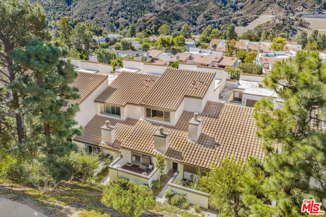 17107 Palisades Circle photo 22