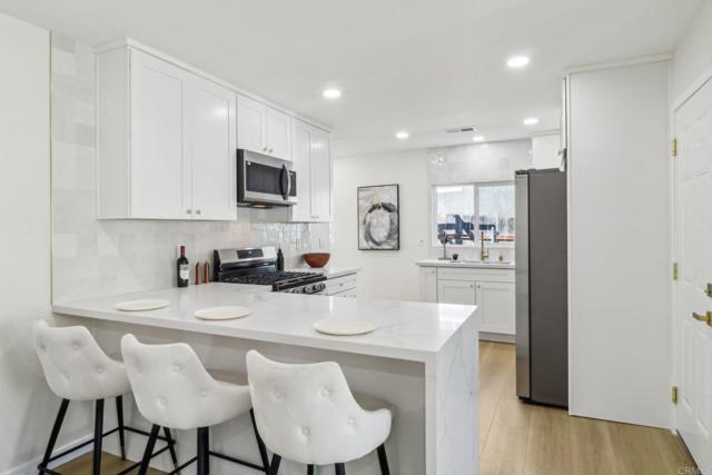 Detail Gallery Image 11 of 72 For 1740 Petra Dr, San Diego,  CA 92104 - 5 Beds | 4 Baths
