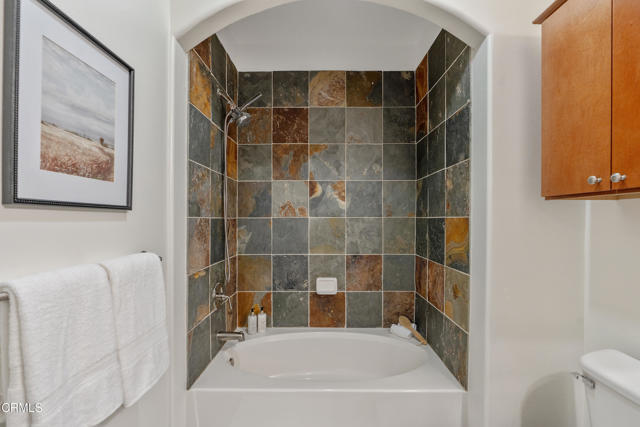 Detail Gallery Image 10 of 50 For 840 E Green St #217,  Pasadena,  CA 91101 - 2 Beds | 2 Baths