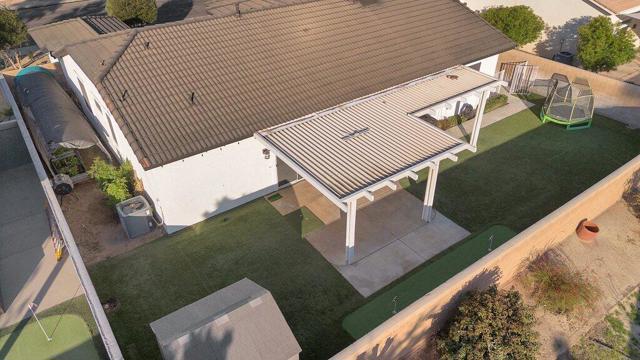 45180 Debbie Drive, La Quinta CA: https://media.crmls.org/mediaz/c61ef8cd-8f3c-43fd-ab3e-05ecbaed0e73.jpg
