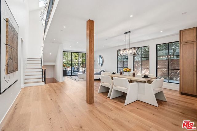 4034 Coolidge Avenue, Culver City CA: https://media.crmls.org/mediaz/c61f88b3-7b1f-4799-8f79-e4cc63d02361.jpg