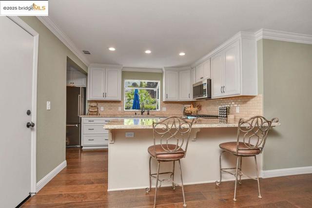 1271 Camino Tassajara, Danville CA: https://media.crmls.org/mediaz/c61f8ac4-419d-483a-85ce-52bba70087d7.jpg