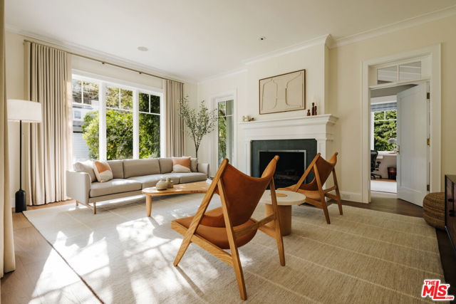 800 GREENTREE Road, Pacific Palisades CA: https://media.crmls.org/mediaz/c61f96ff-33a7-4397-a8e7-40884724aa76.jpg