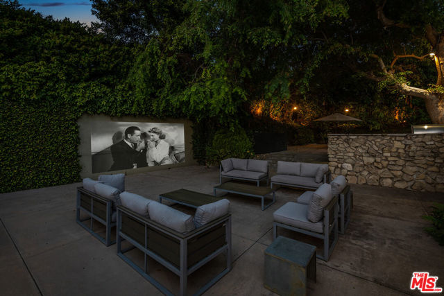 Drew Fenton | 422 Parkwood Drive Los Angeles CA | MLS: 7209274