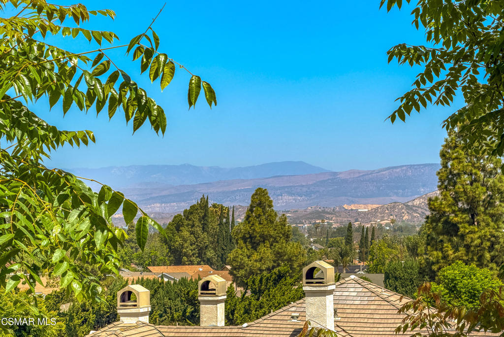 https://media.crmls.org/mediaz/c62084aa-5432-412d-8491-dbb56771c33c.jpg?preset=X-Large